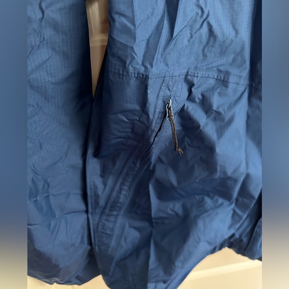 Men’s Mountain Hardwear Acadia Rain Jacket - Picture 6 of 9